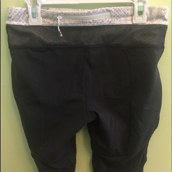 LuluLemon Mesh With Me Crop tights - Picture 4 of 8